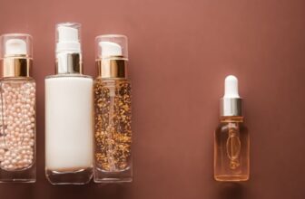 Quels sont les ingrédients clés à rechercher dans les produits de soins anti-âge ?